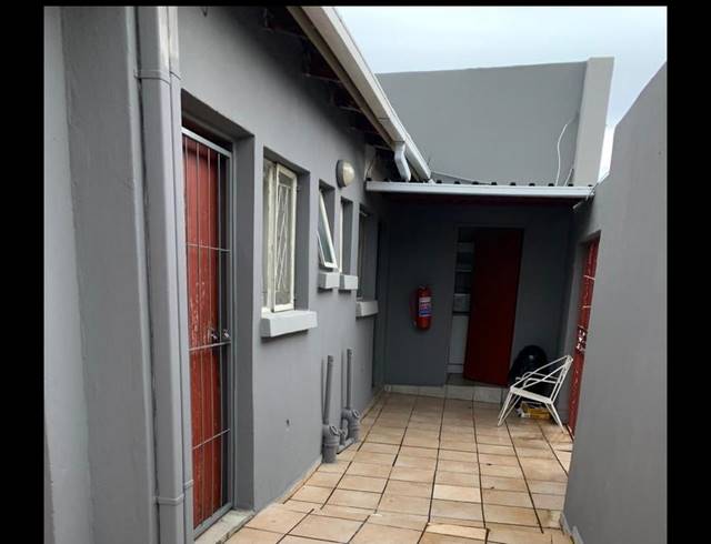 12 BEDROOM APARTMENT FOR SALE IN BEDWORTH PARK